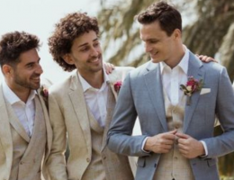 Hombres con trajes para boda en primavera.